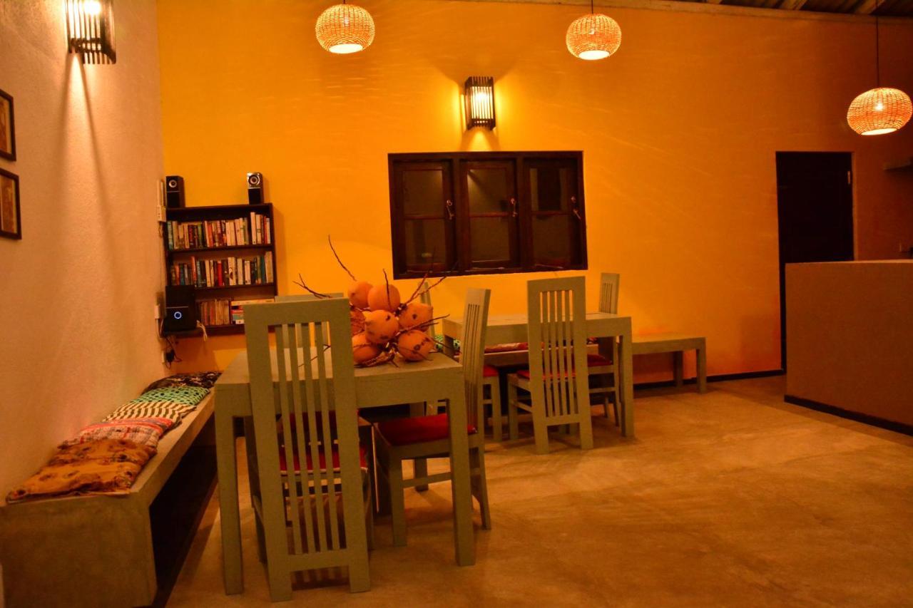 View Guesthouse & Bistro At Goyambokka Tangalle Luaran gambar