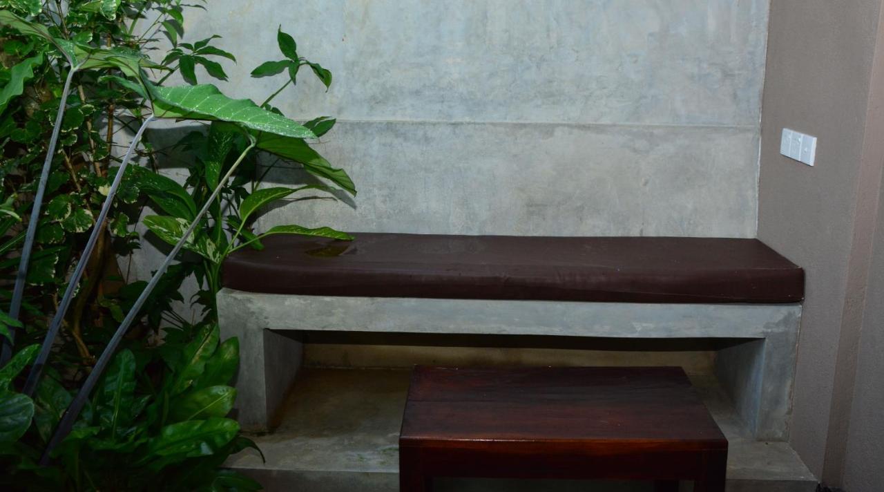 View Guesthouse & Bistro At Goyambokka Tangalle Luaran gambar